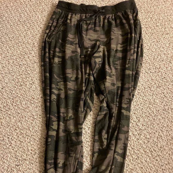 Soft camo pants - Picture 2 of 3